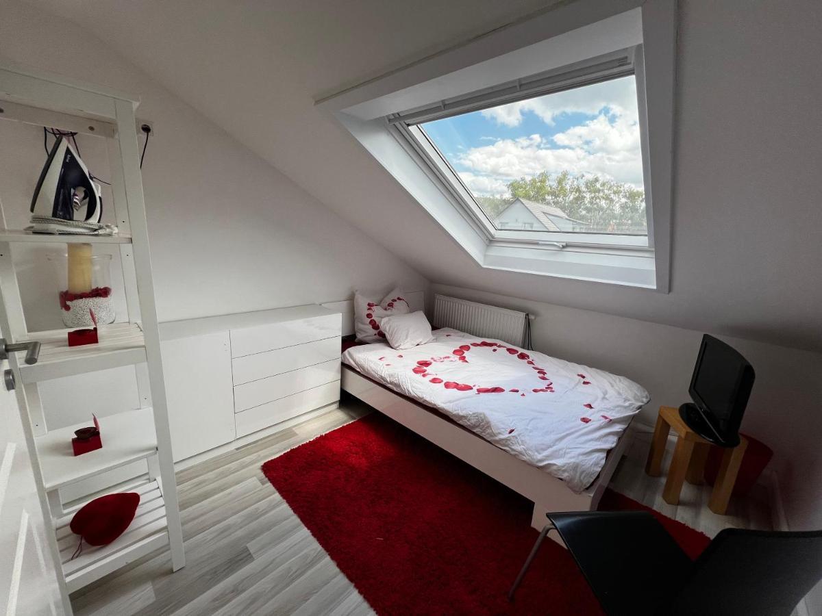 Ferienwohnung Schlueter Nußloch Εξωτερικό φωτογραφία